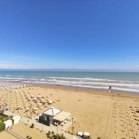 La Torre - Frontemare - Immobil Relax Villa Lido di Jesolo Kültér fotó