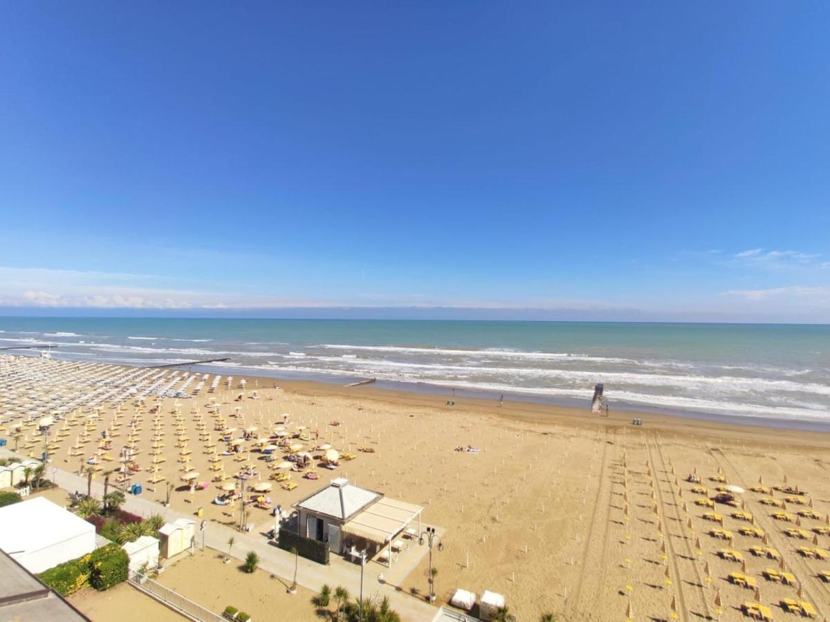 La Torre - Frontemare - Immobil Relax Villa Lido di Jesolo Kültér fotó